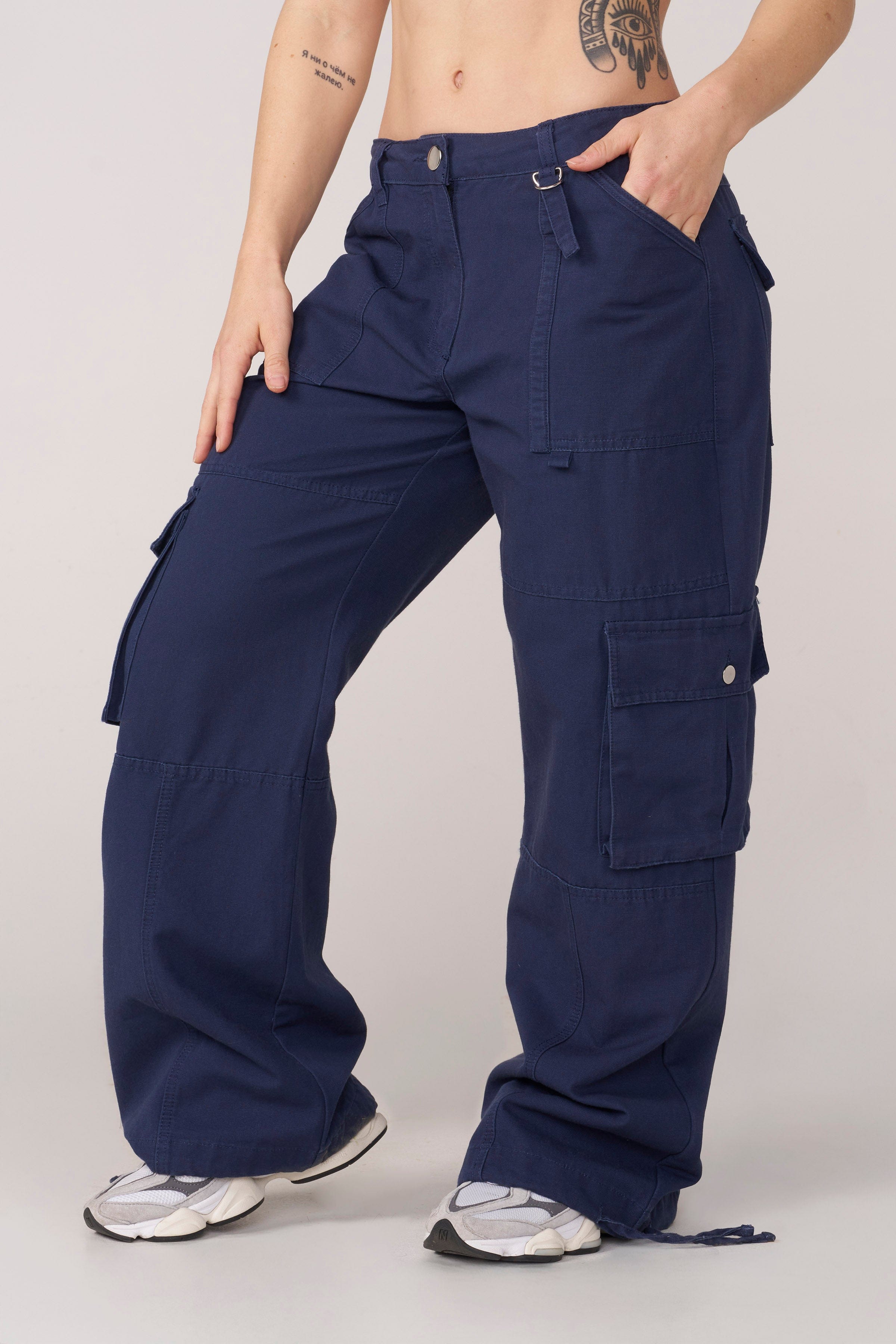 Front view of W259 LB Cargos showing deep pockets and oversized fit in streetwear style
