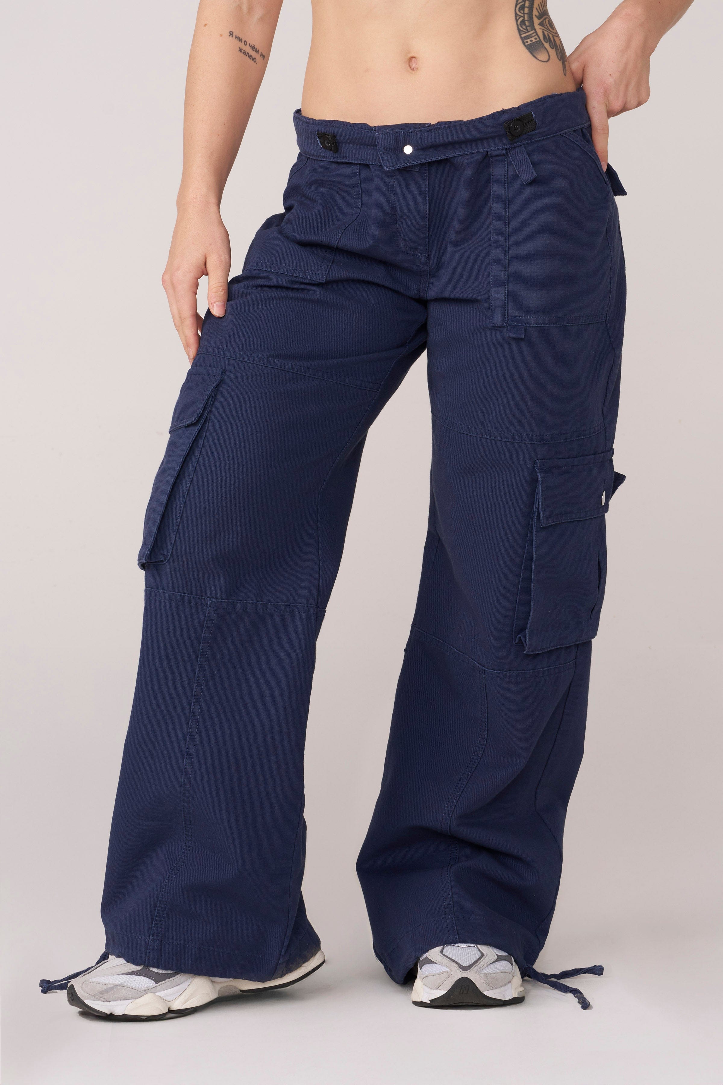 Front view of W259 LB Cargos showing deep pockets and oversized fit in streetwear style