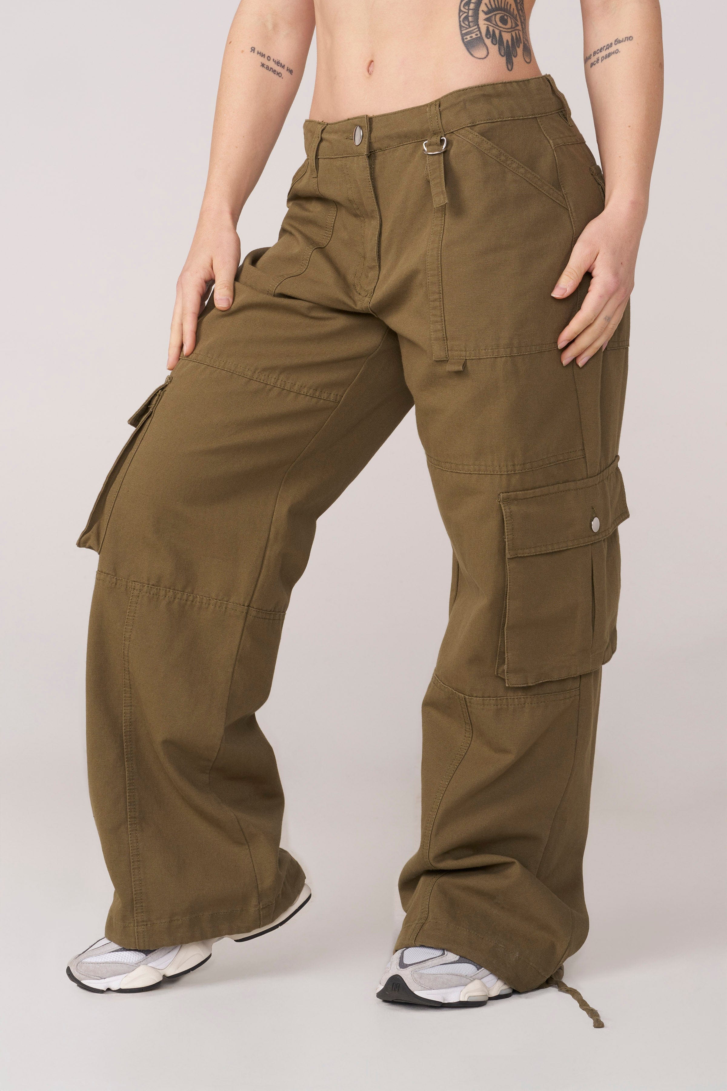 Front view of W259 LB Cargos showing deep pockets and oversized fit in streetwear style