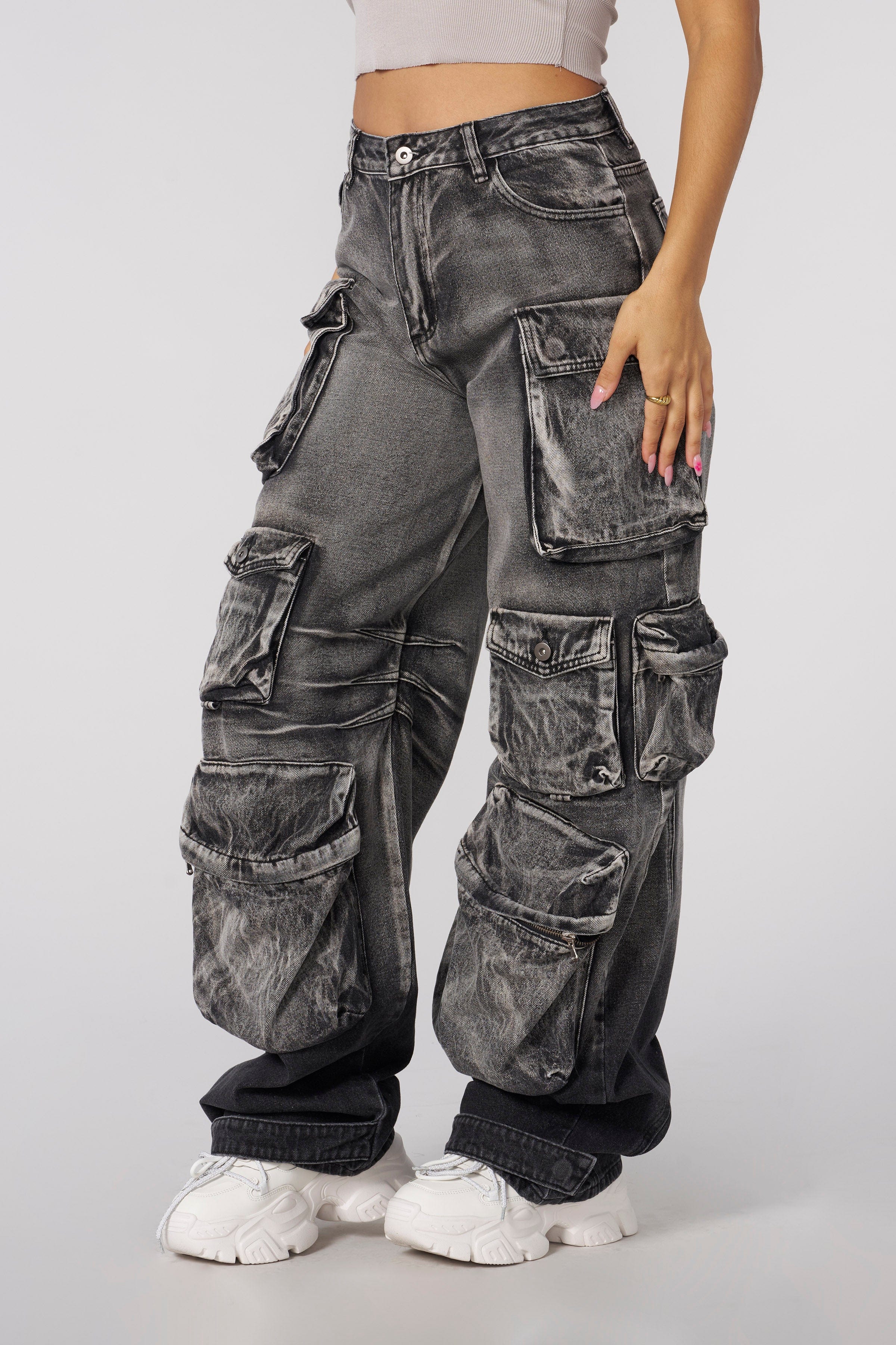 Casual outfit featuring baggy black jeans, styled for a relaxed look.