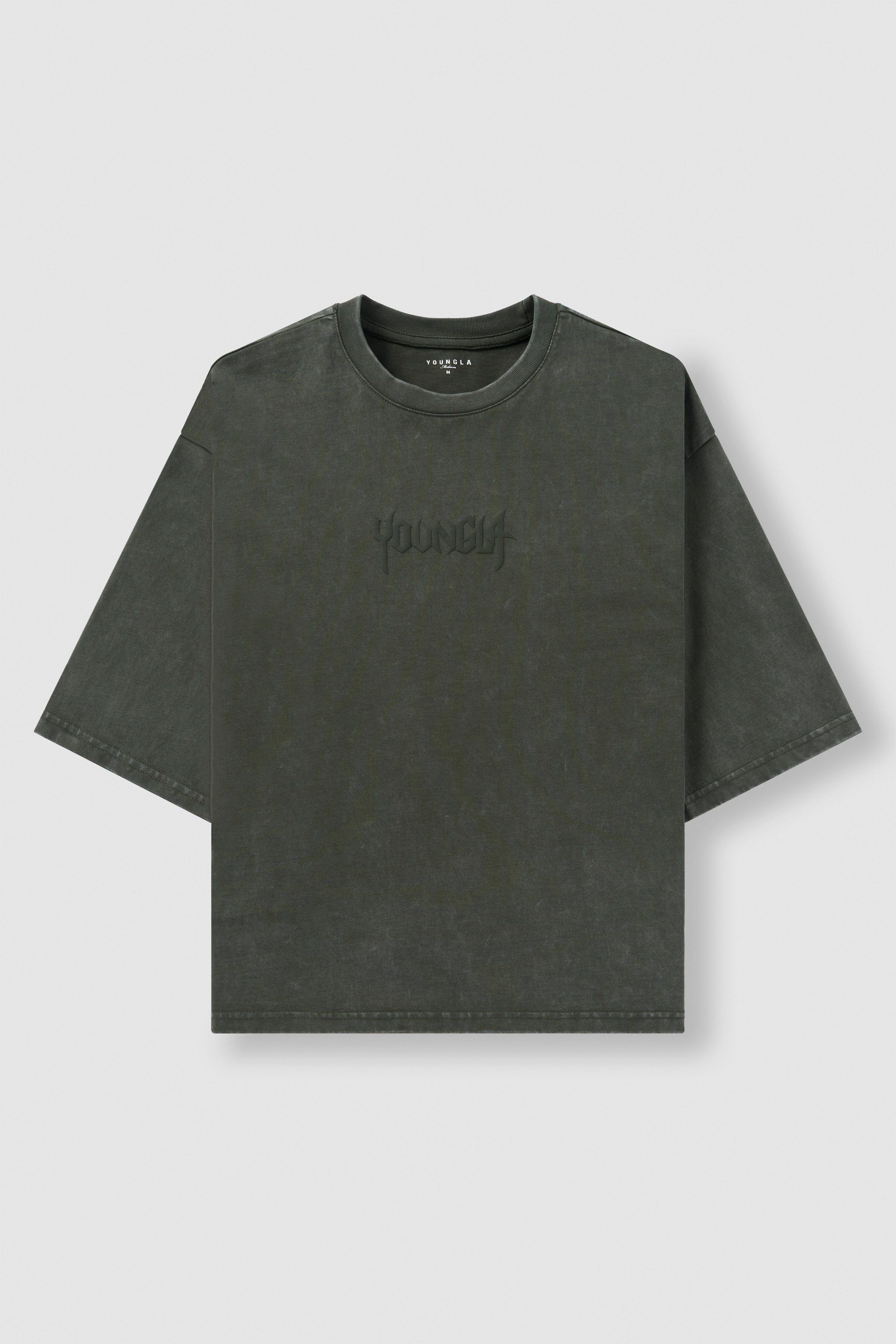 Men’s cropped t shirt in midnight black, loose fit styling