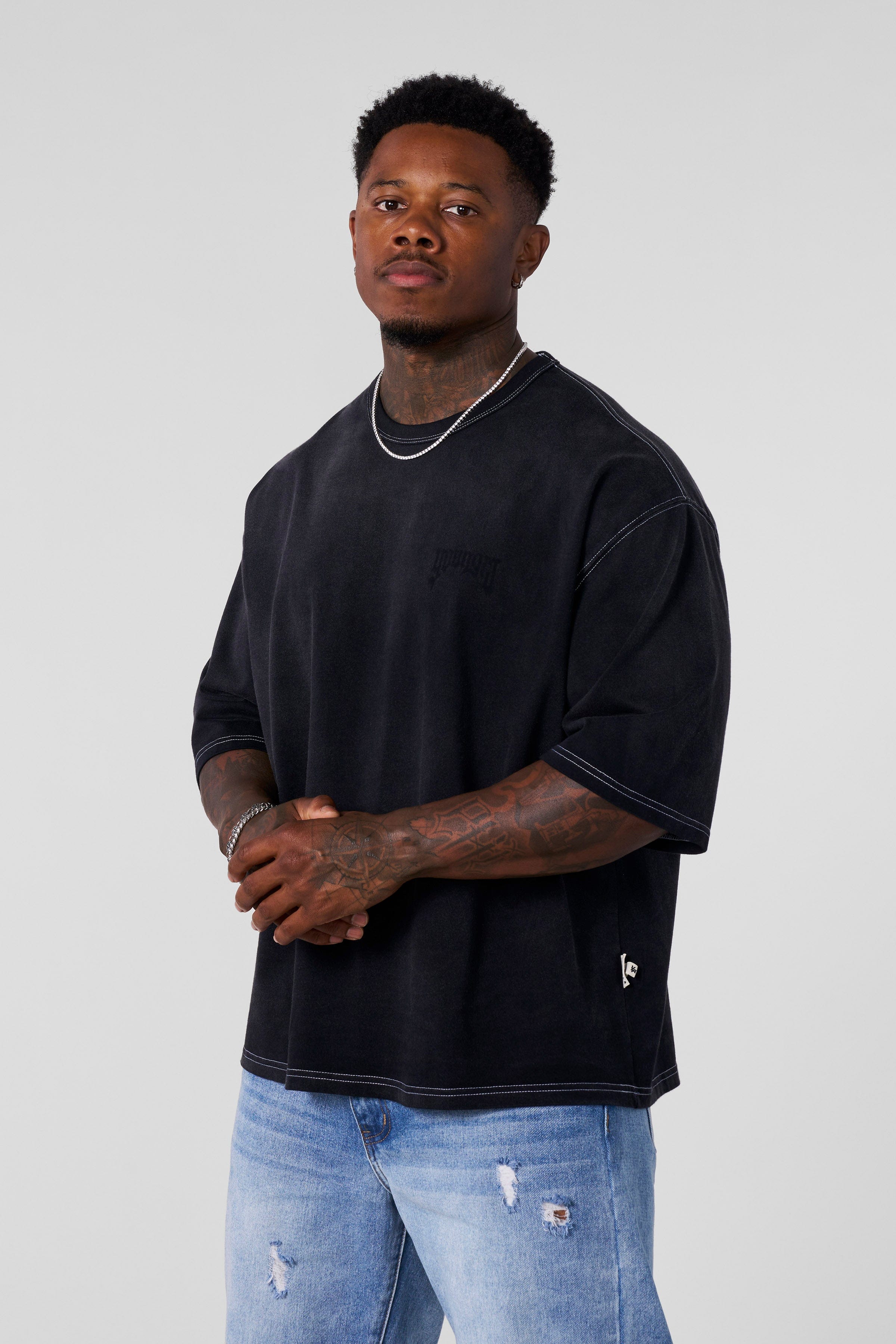 Model wearing oversized t shirt for casual streetwear look