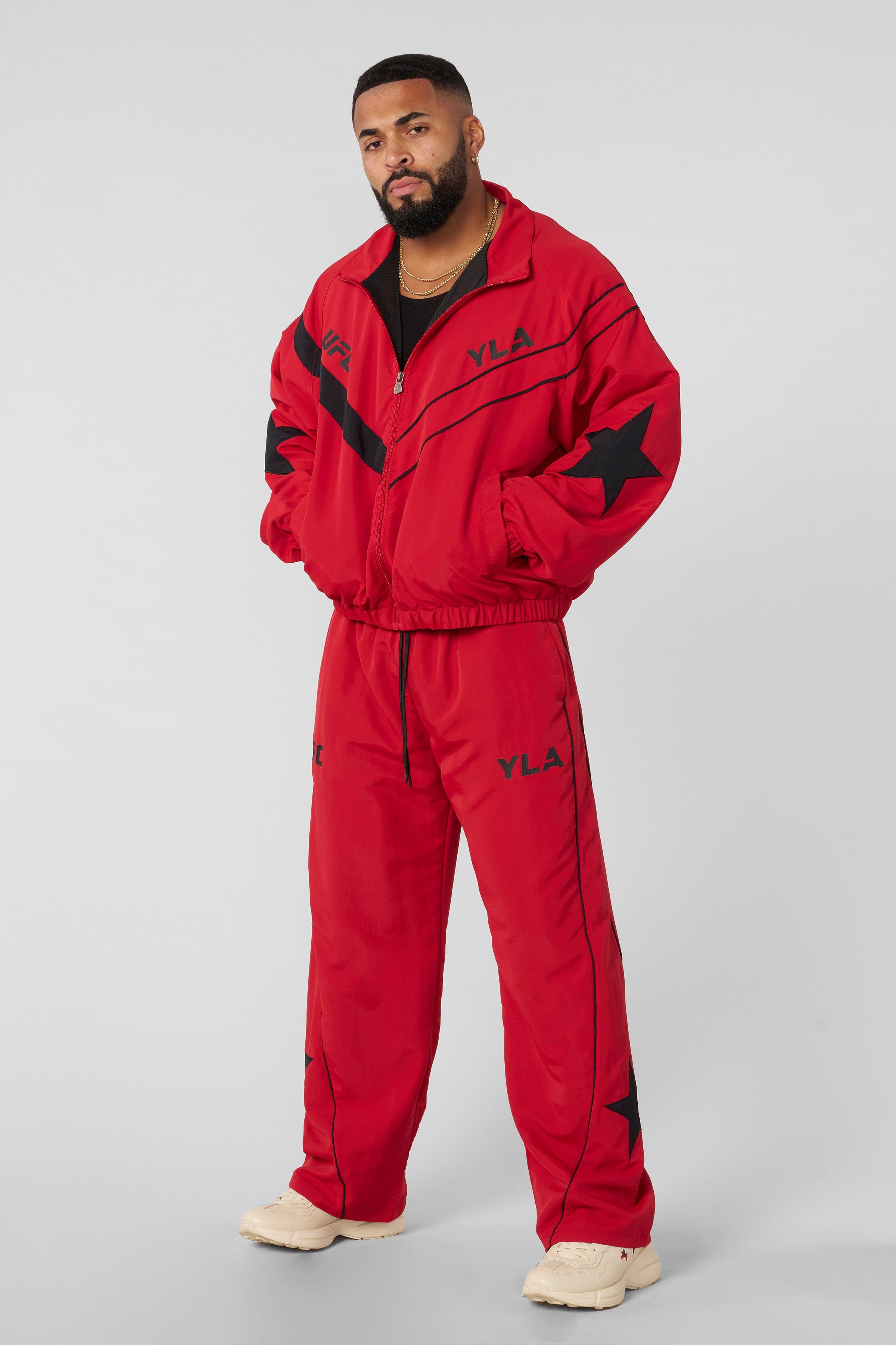 Front view of the UFC™ vintage tracksuit jacket for men, showcasing its sleek design.
