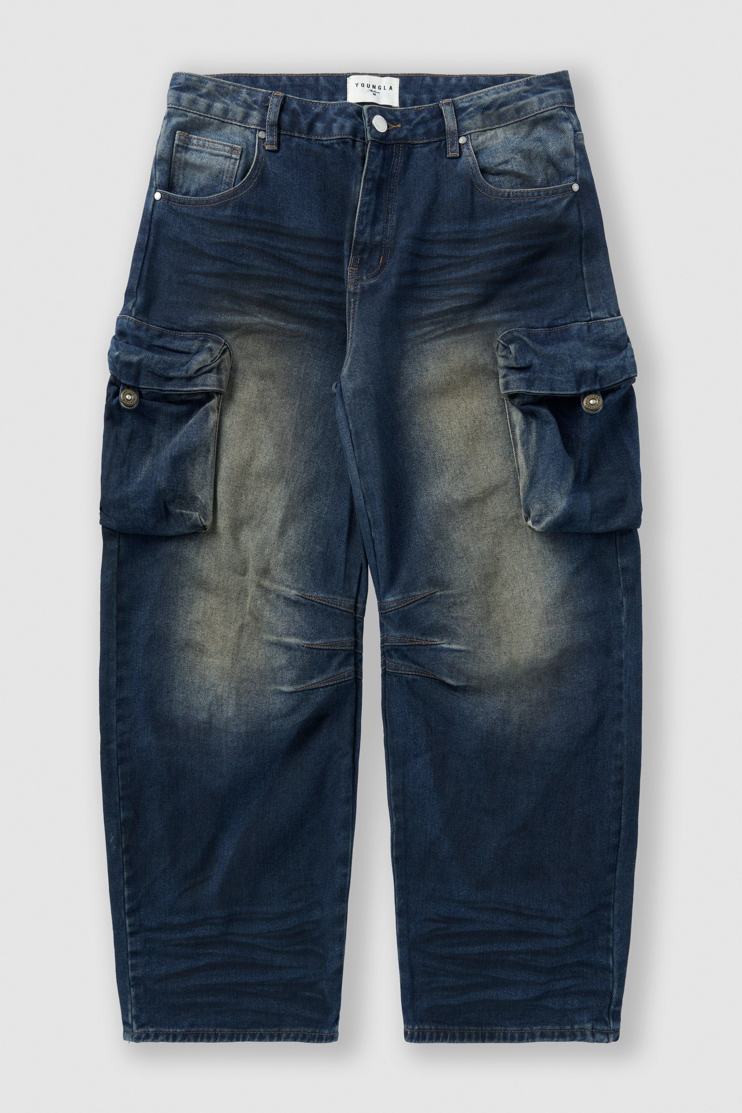 Model wearing baggy cargo jeans with casual sneakers, showcasing relaxed fit and cargo pockets