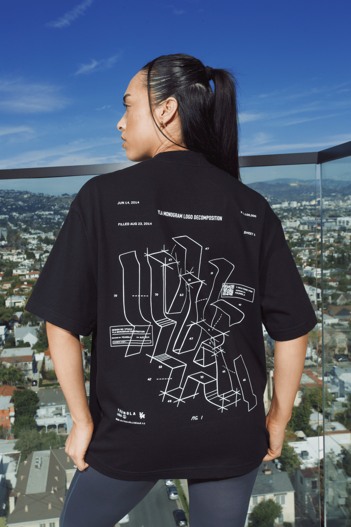 Close-up of the higher ribbed neckline on oversized tees