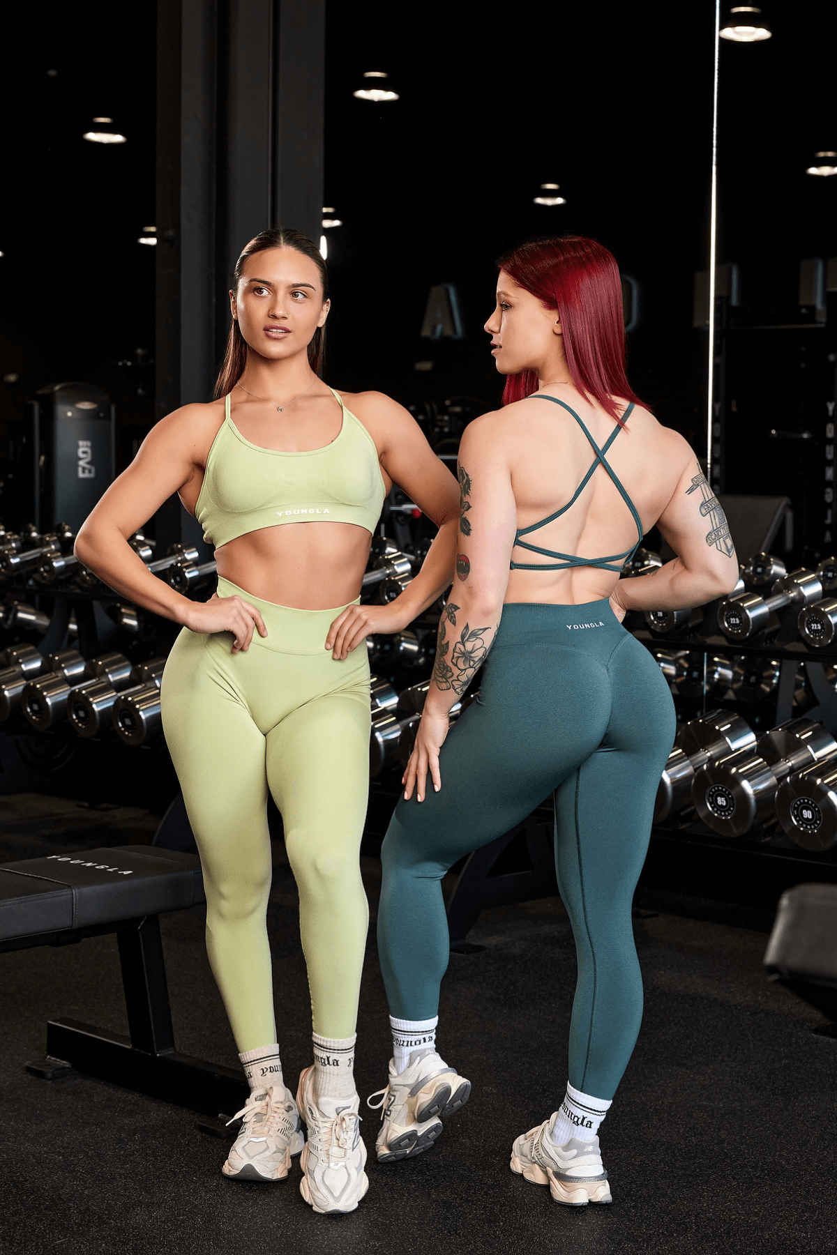 Seamless high-waisted leggings with scrunch back design in black, ideal for activewear.