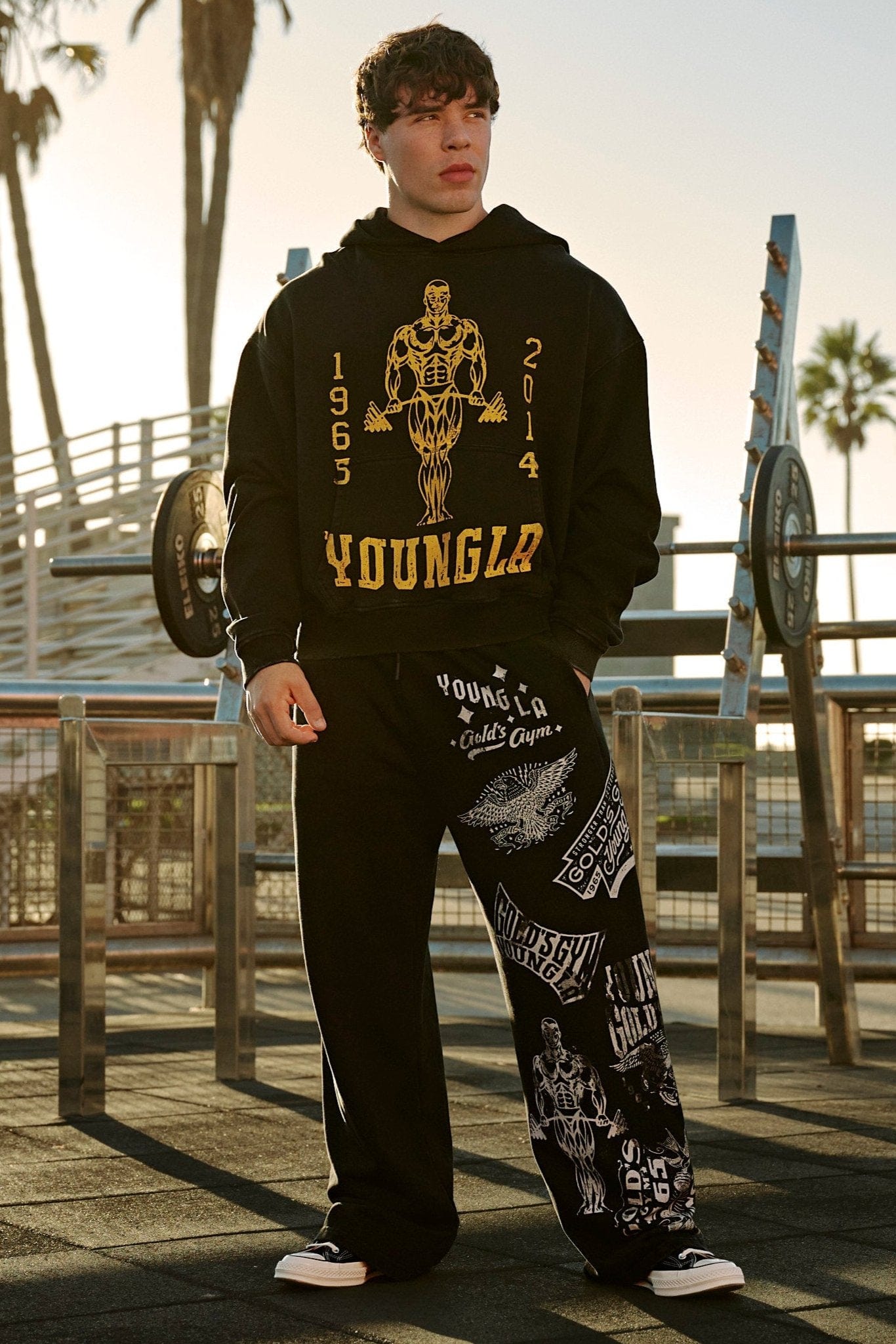 Front view of Golds Gym Evolution Baggy Sweatpants showcasing the relaxed fit.
