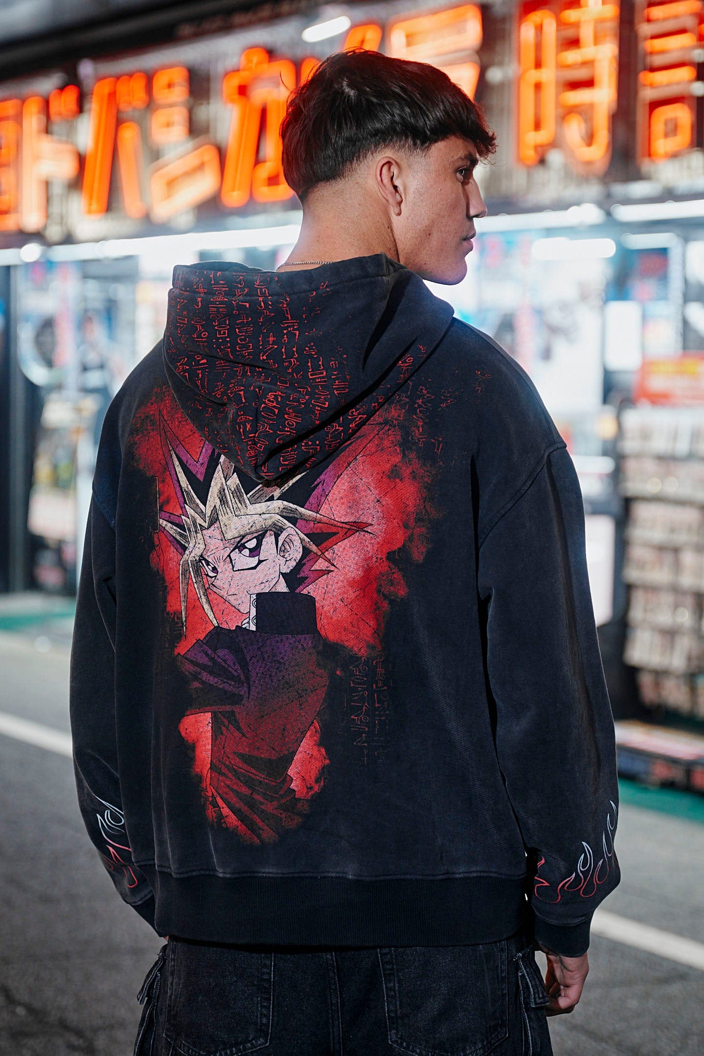 Side view of oversized hoodie for men, perfect for casual wear.