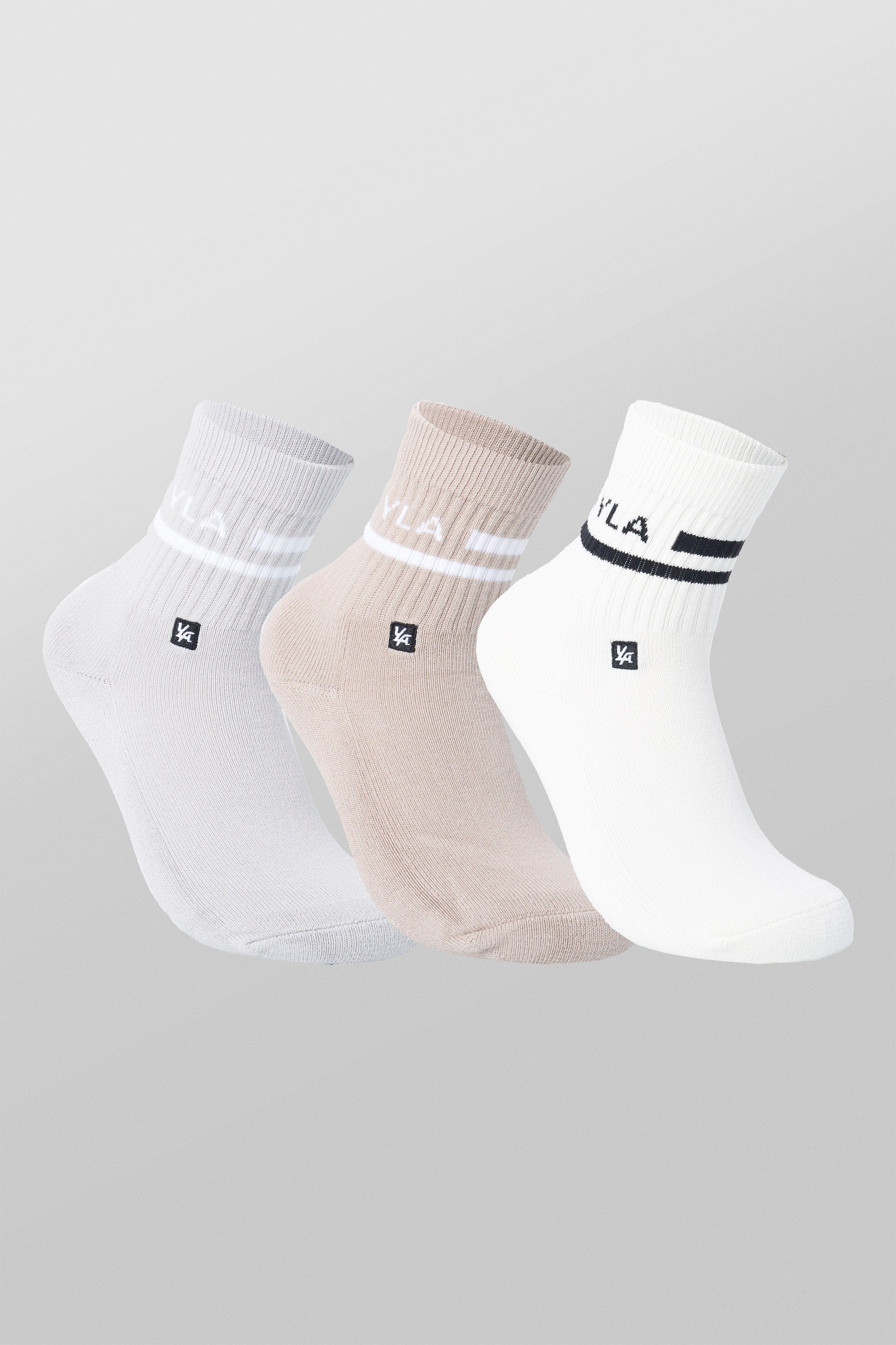 Close-up of Ivy Everyday Crew Socks showcasing soft cotton texture.